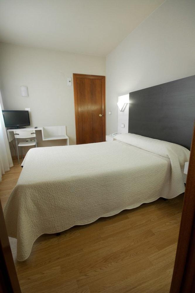 Hotel Fornos كالاتايوذ المظهر الخارجي الصورة